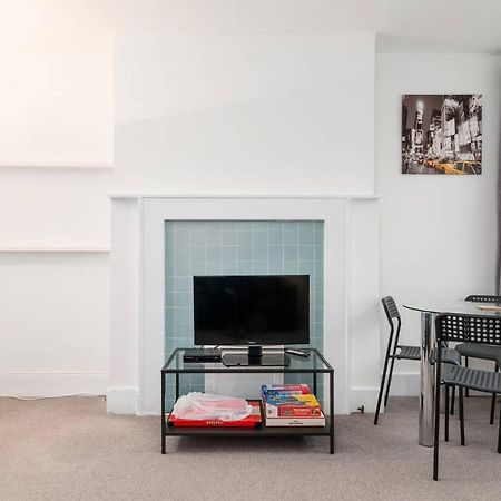 Guestready - Modern 2-Bed For 4 In Golders Green! Лондон Екстер'єр фото